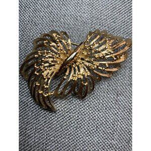 Vintage Monet Gold Tone Brooch Pin